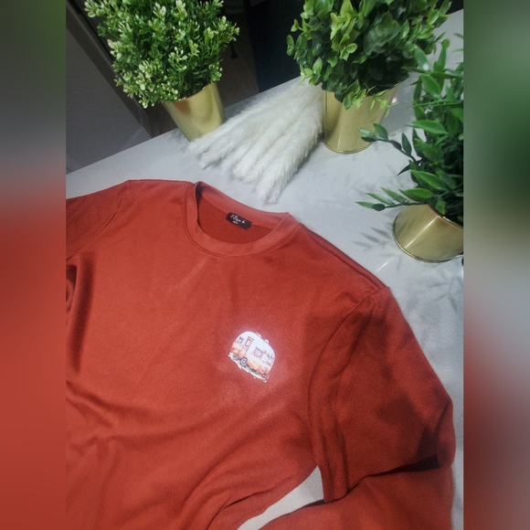 2 DYE 4 Très beau hoodie crewneck orange brûlé avec motif camping au devant - Picture 2 of 6